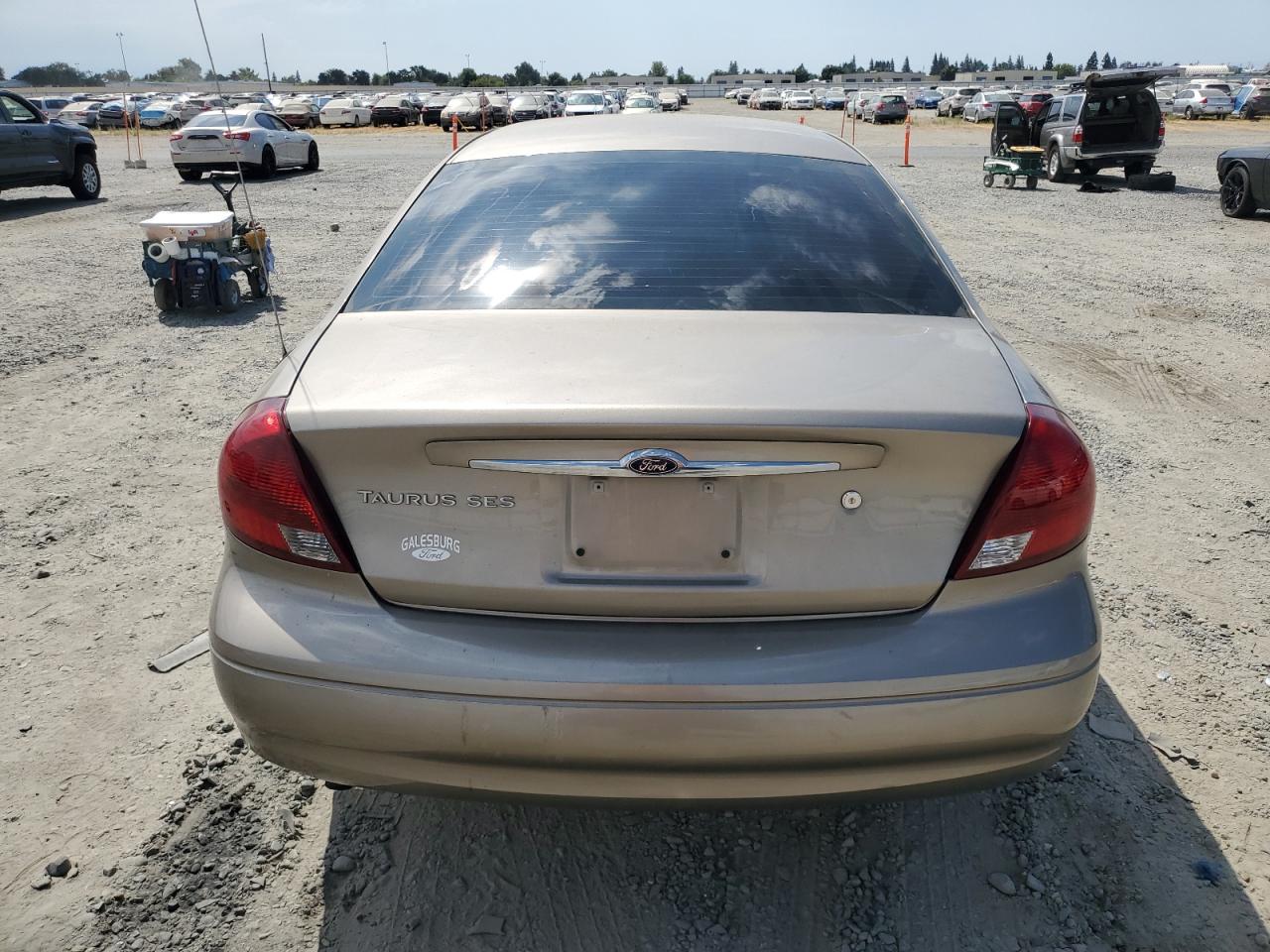 2003 Ford Taurus Ses VIN: 1FAFP55U33A263117 Lot: 70394835