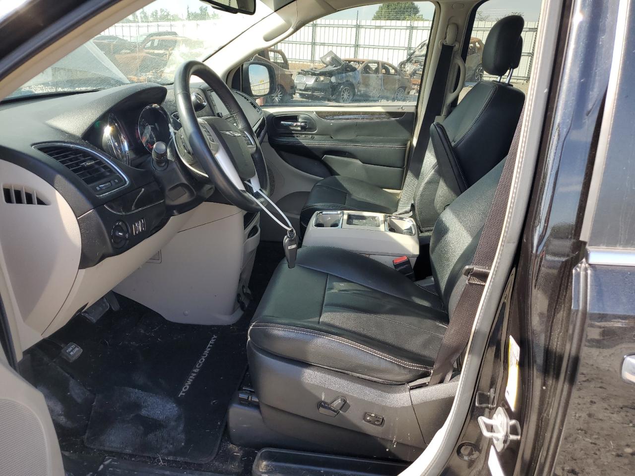 2016 Chrysler Town & Country Touring VIN: 2C4RC1BG0GR159714 Lot: 70199365