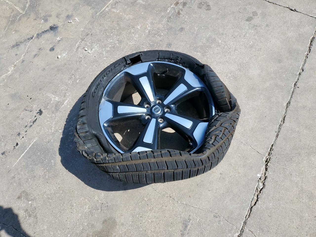 2022 Volvo Xc40 T5 Momentum VIN: YV4162UK7N2681552 Lot: 67383405