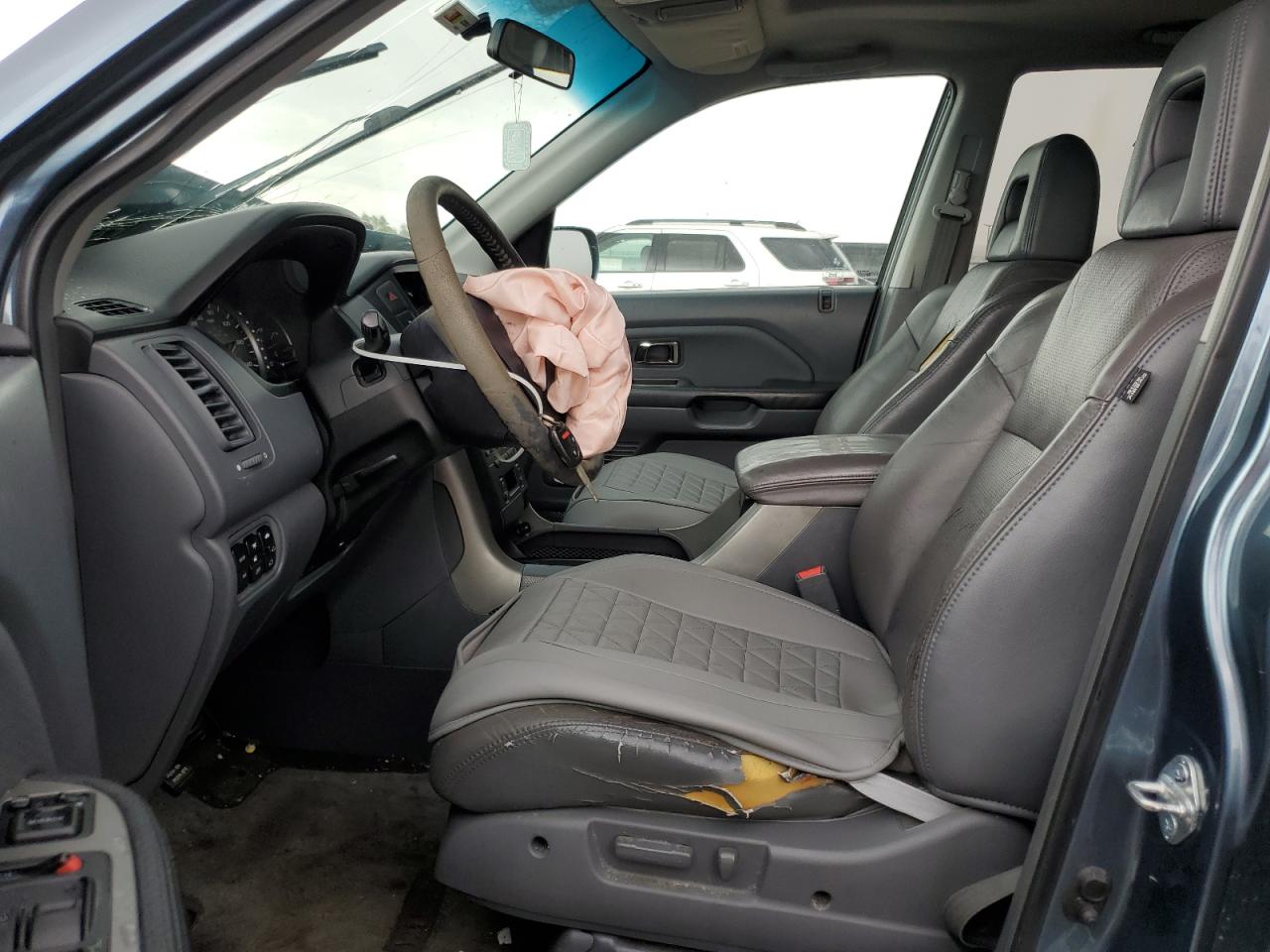 2005 Honda Pilot Exl VIN: 5FNYF18515B058215 Lot: 70589015