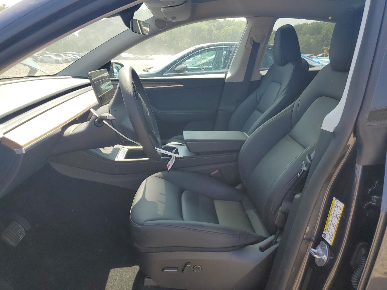 2024 Tesla Model Y VIN: 7SAYGDEE2RF154592 Lot: 68148755