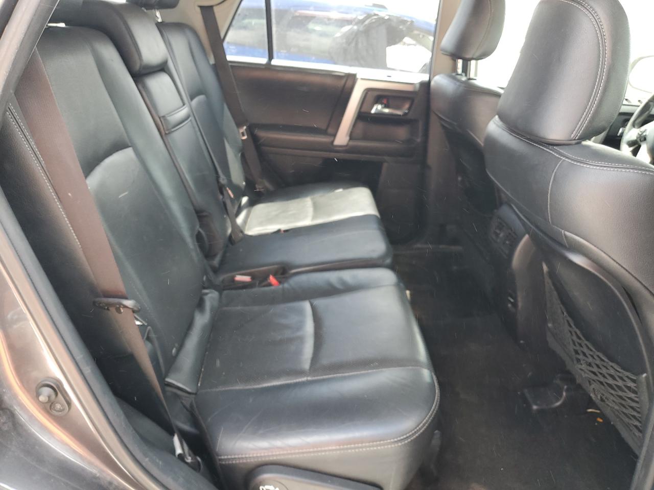 2015 Toyota 4Runner Sr5/Sr5 Premium VIN: JTEBU5JR9F5241683 Lot: 69910745