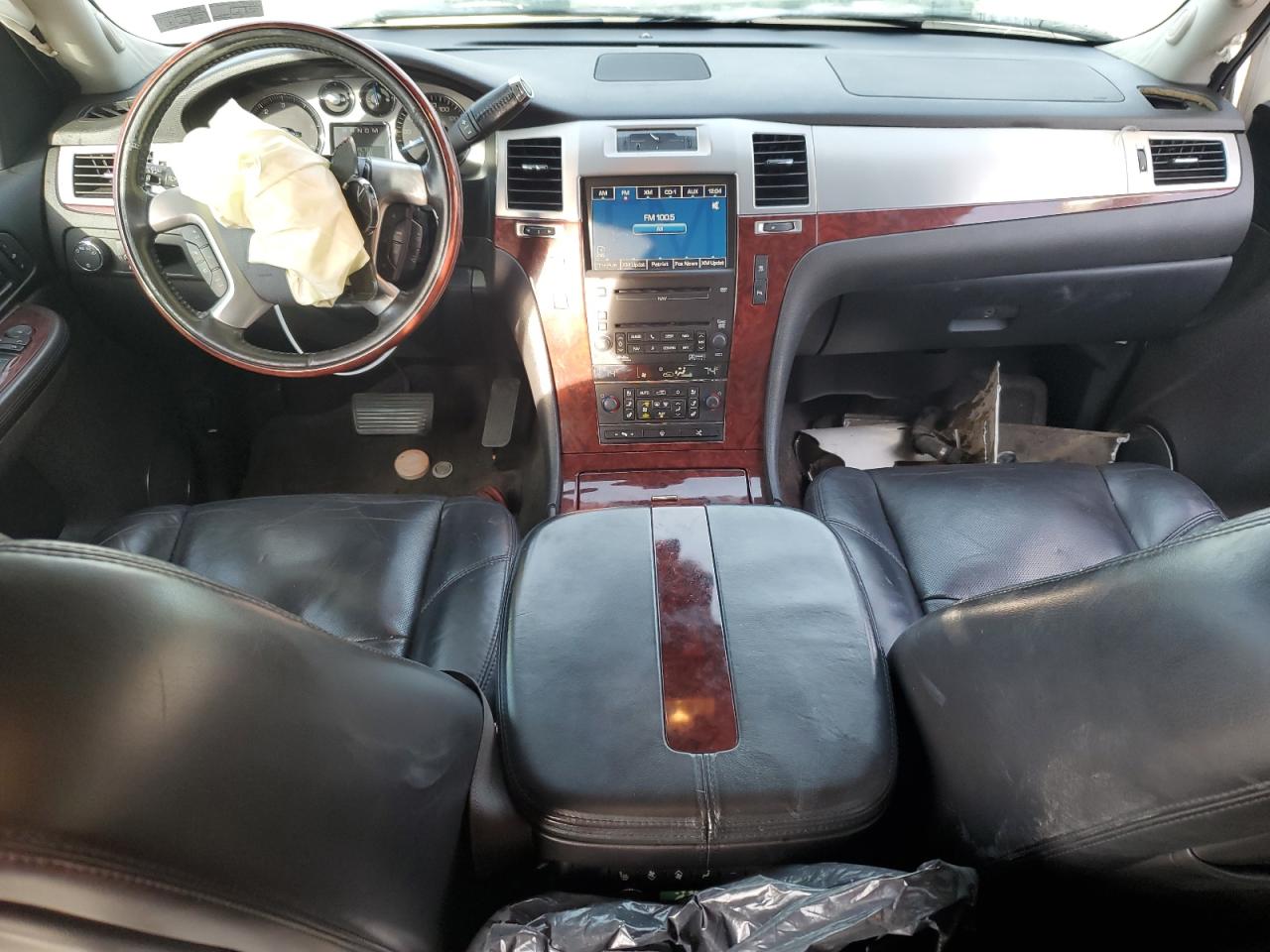 2010 Cadillac Escalade Luxury VIN: 1GYFK63857R325624 Lot: 70878715