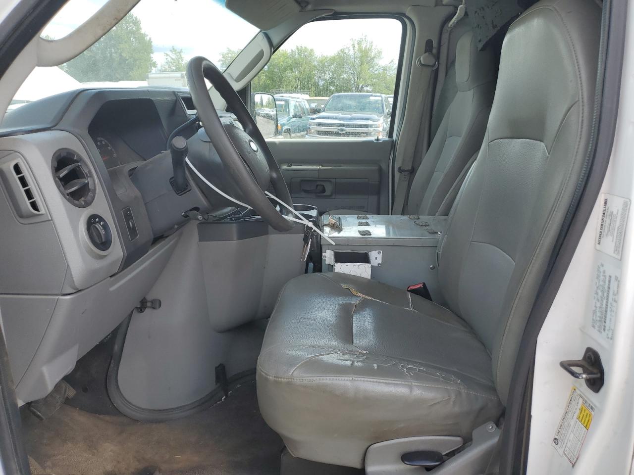 1FTNE2EL3BDB40173 2011 Ford Econoline E250 Van