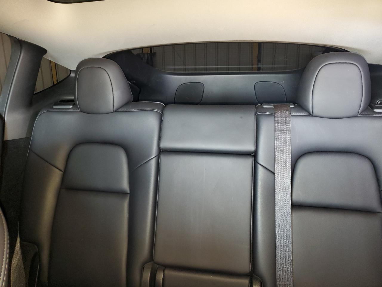 2024 Tesla Model Y VIN: 7SAYGDED7RF103614 Lot: 70199445