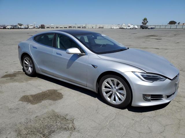  TESLA MODEL S 2018 Srebrny