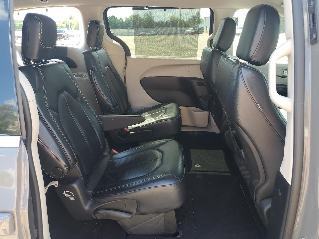 2022 Chrysler Pacifica Touring L VIN: 2C4RC1BG9NR142584 Lot: 69337295