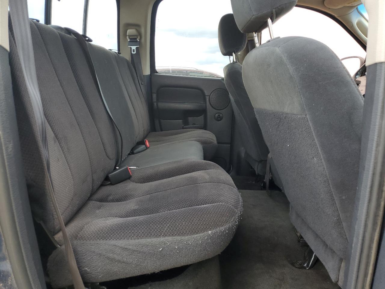 2002 Dodge Ram 1500 VIN: 3D7HU18N52G132396 Lot: 70178735