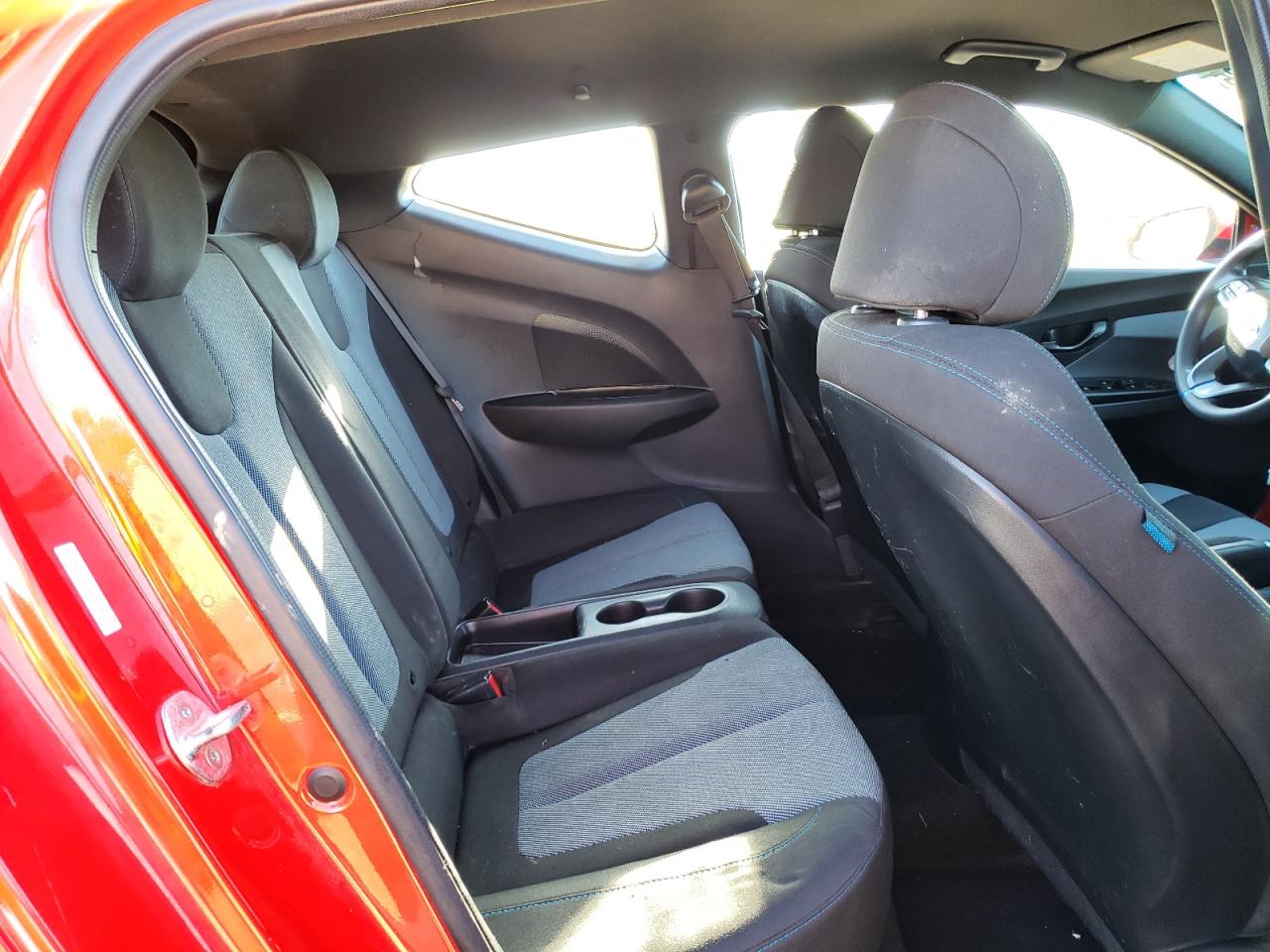 2019 Hyundai Veloster Base VIN: KMHTG6AFXKU016776 Lot: 70115735