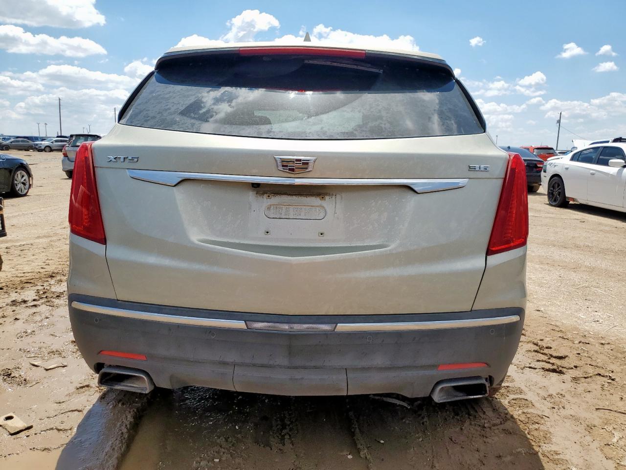 2017 Cadillac Xt5 Premium Luxury VIN: 1GYKNCRS0HZ148523 Lot: 69565895