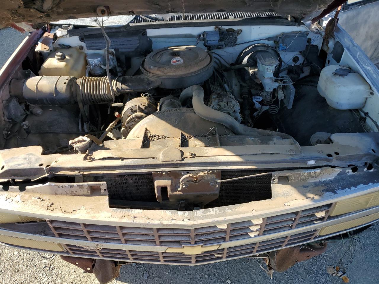 1990 Chevrolet Gmt-400 K2500 VIN: 2GCFK29K7L1195883 Lot: 70408175