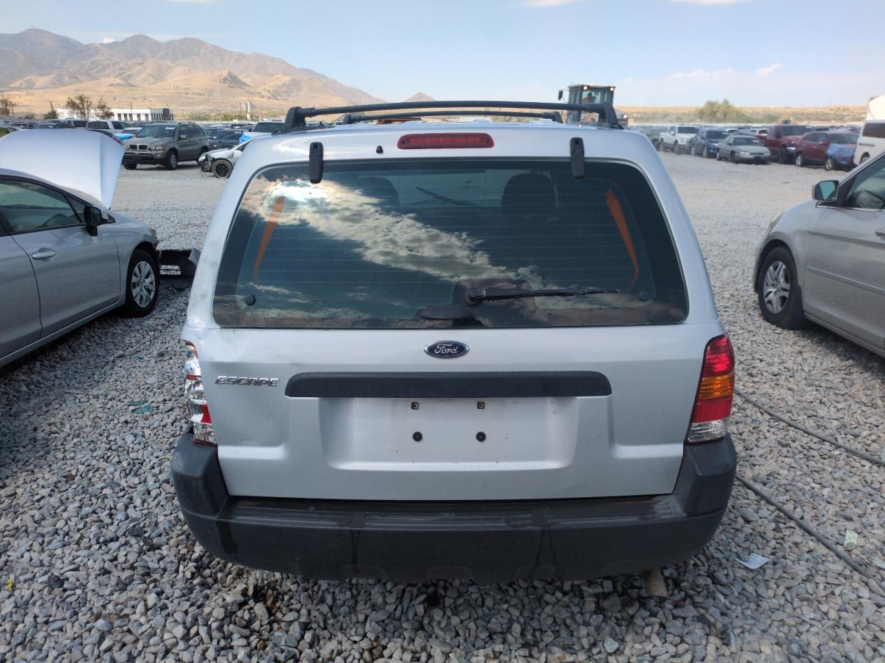 2004 Ford Escape Xls VIN: 1FMYU02184KA80487 Lot: 68494535