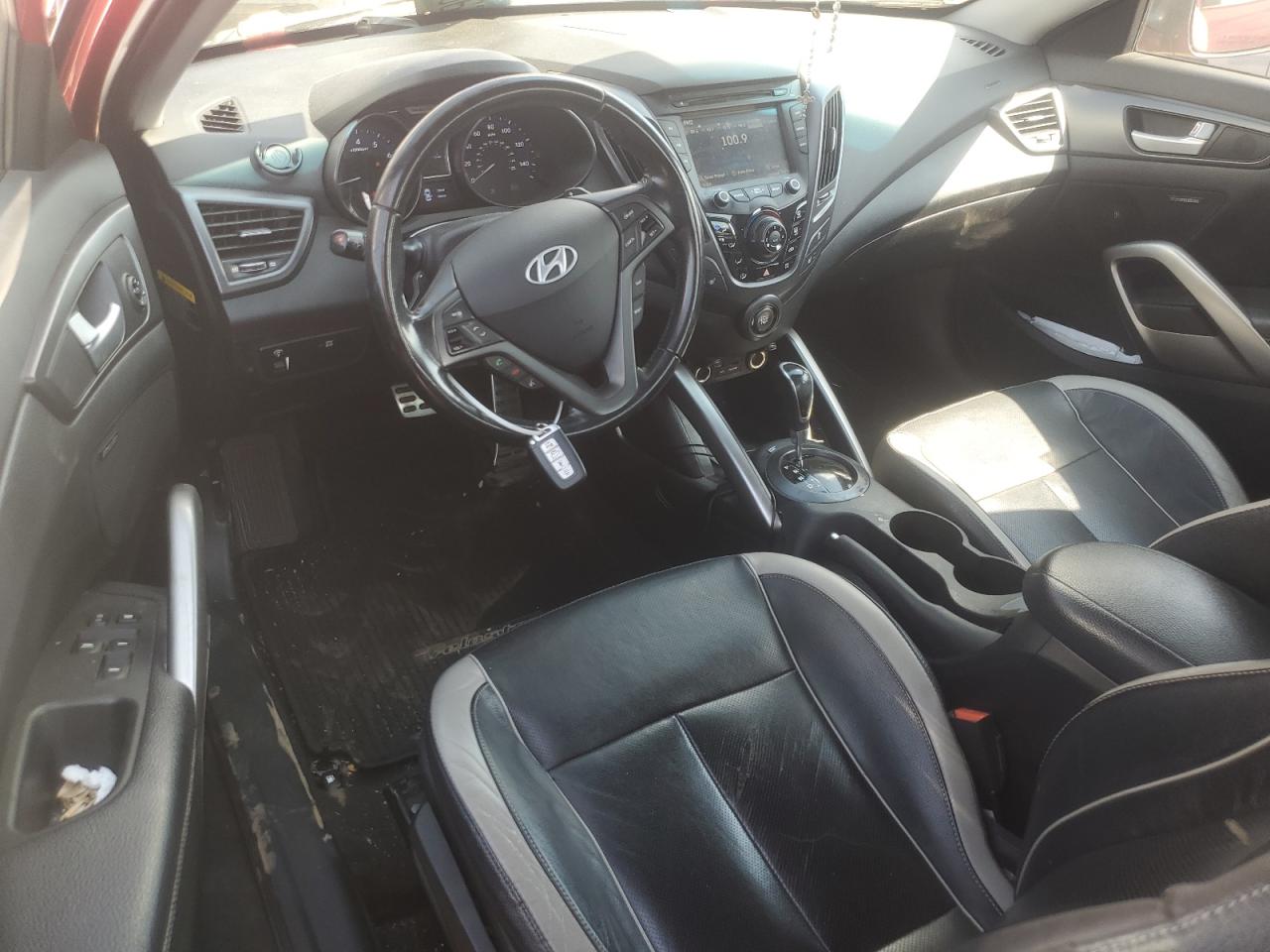 2015 Hyundai Veloster Turbo VIN: KMHTC6AE9FU228318 Lot: 68751435