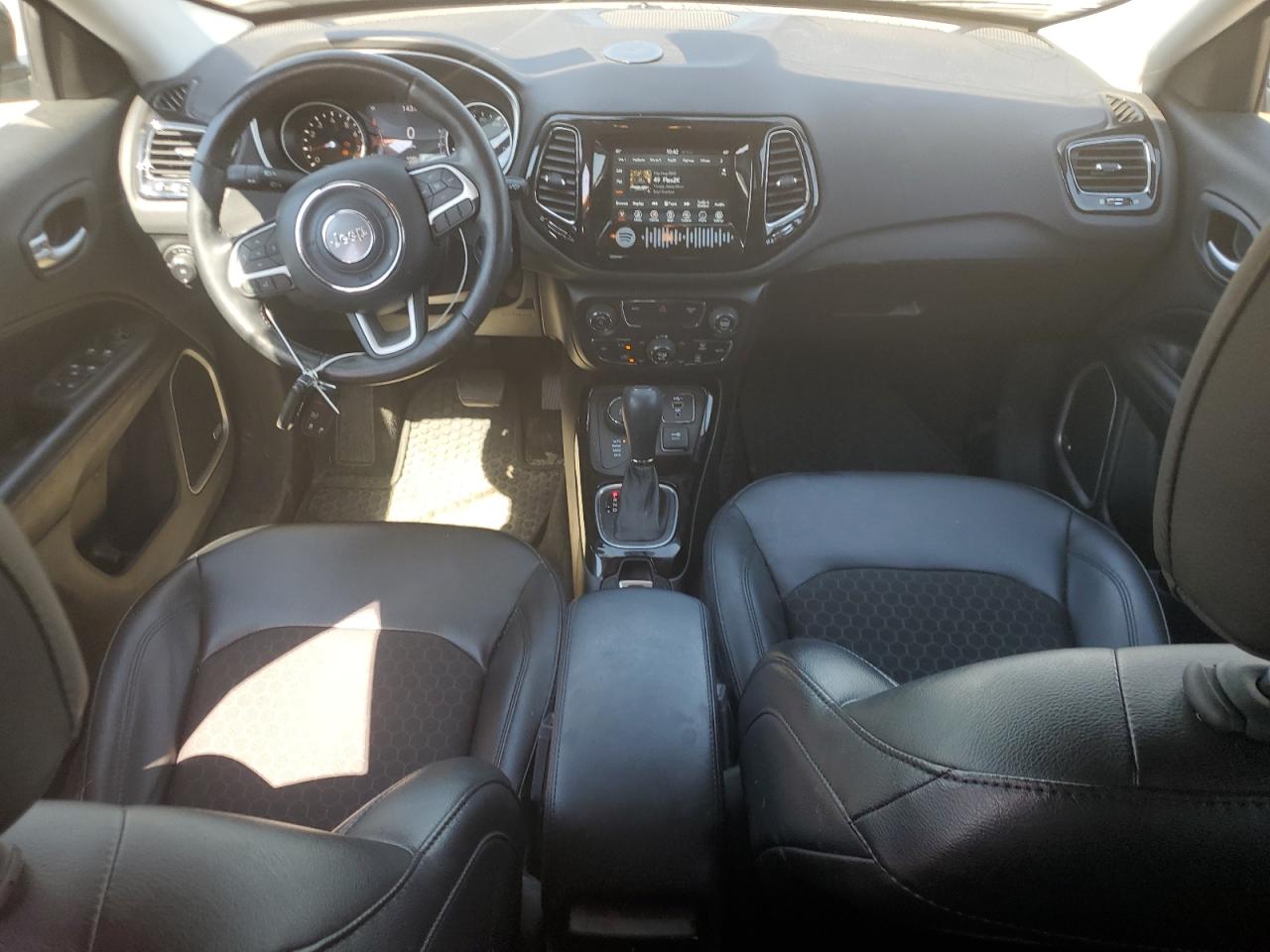 2021 Jeep Compass Latitude VIN: 3C4NJDBB3MT527211 Lot: 68400555