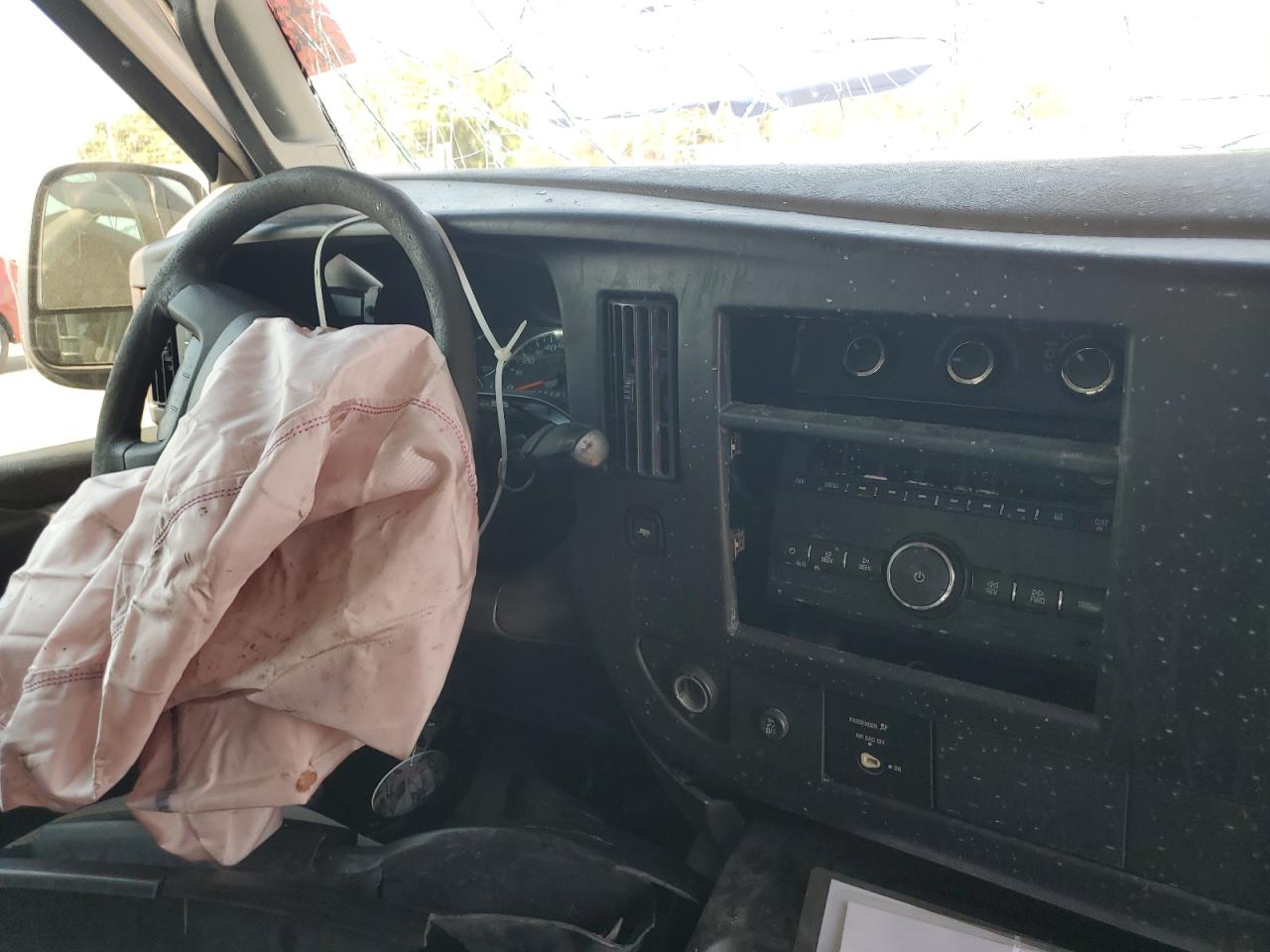 2017 GMC Savana G2500 VIN: 1GTW7AFFXH1911434 Lot: 69672925