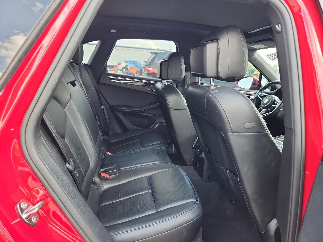 2017 Porsche Macan VIN: WP1AA2A53HLB81658 Lot: 69100635