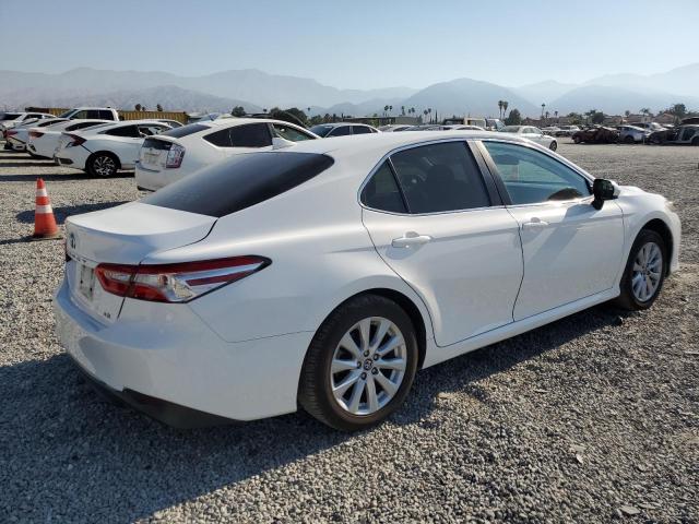  TOYOTA CAMRY 2019 Белы