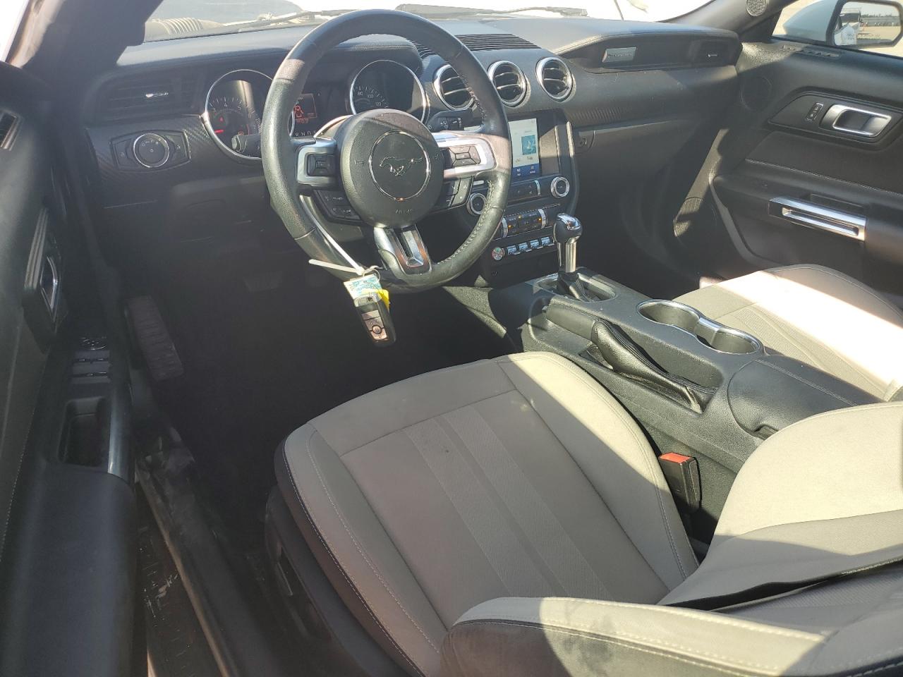 2022 Ford Mustang VIN: 1FATP8UH2N5100768 Lot: 70836305