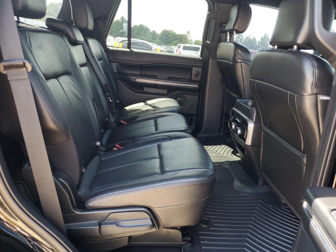 2018 Ford Expedition Xlt VIN: 1FMJU1JT2JEA19611 Lot: 70262355