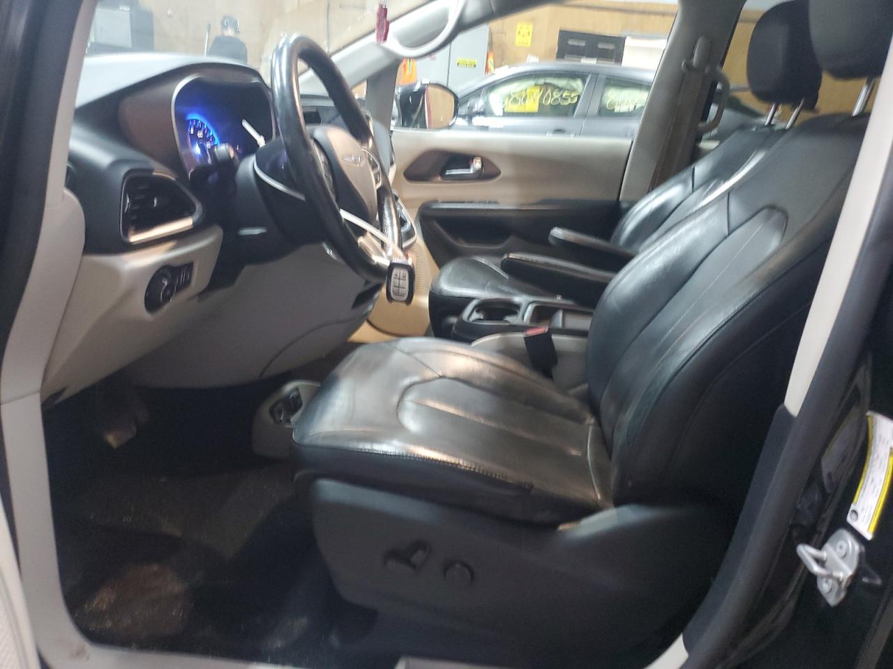 2019 Chrysler Pacifica Touring L VIN: 2C4RC1BG2KR588961 Lot: 68493235