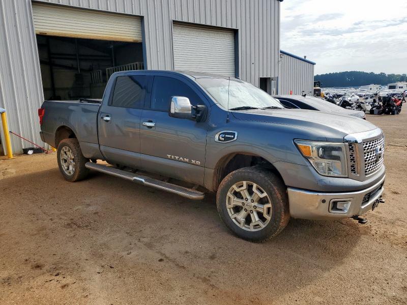 Пикапы NISSAN TITAN 2016 Серый