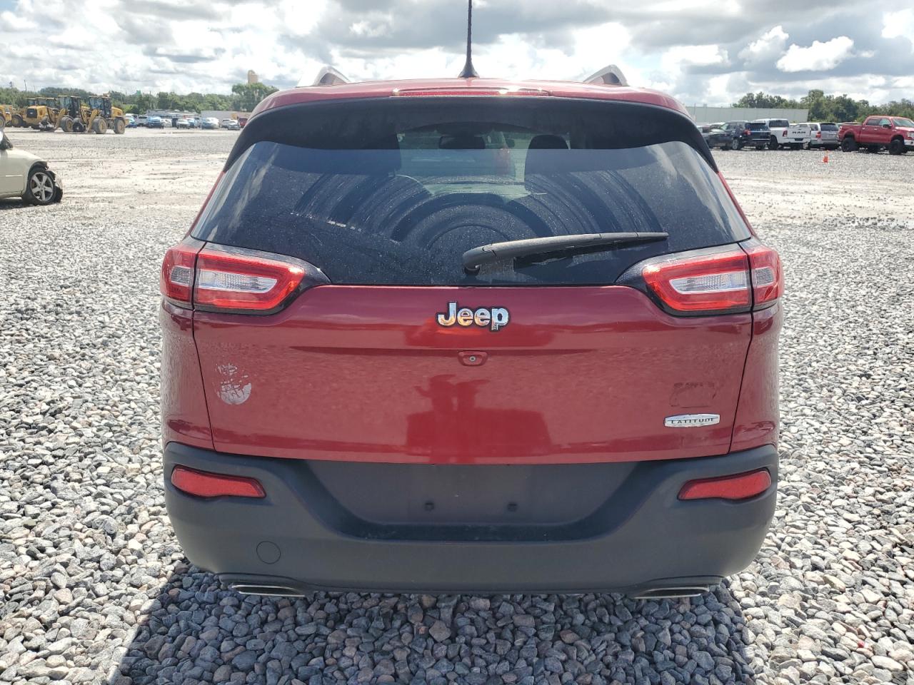 2015 Jeep Cherokee Latitude VIN: 1C4PJLCS9FW612049 Lot: 68087275
