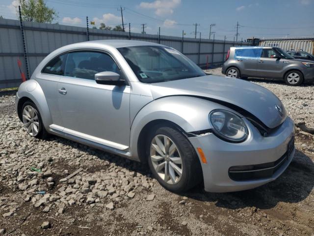  VOLKSWAGEN BEETLE 2013 Srebrny