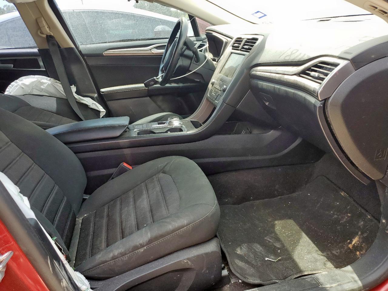 2020 Ford Fusion Se VIN: 3FA6P0HDXLR218356 Lot: 66825605