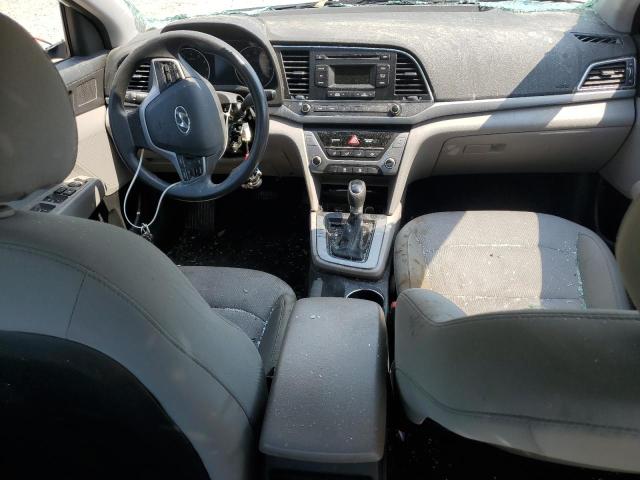  HYUNDAI ELANTRA 2017 Белы
