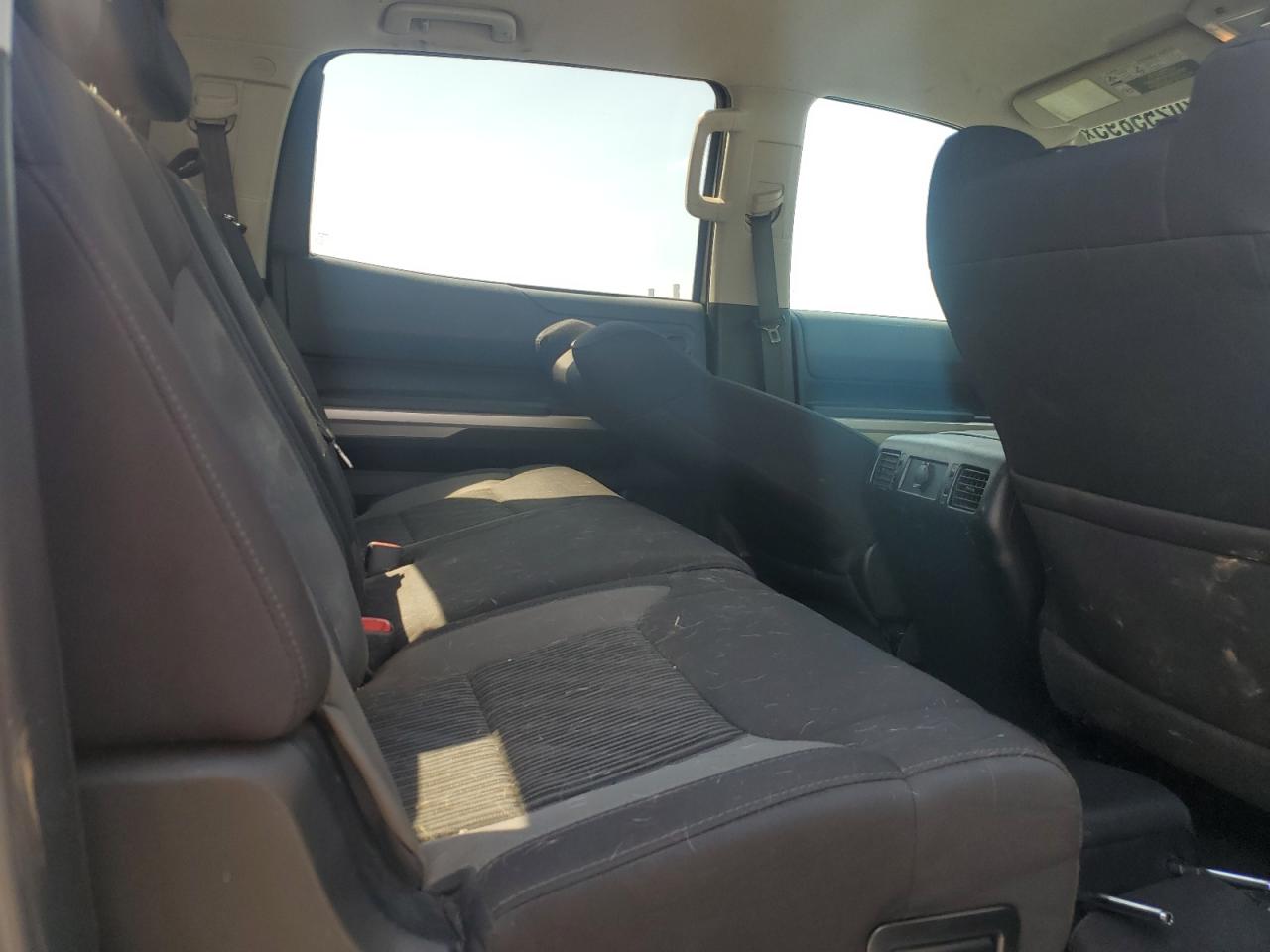 2016 Toyota Tundra Crewmax Sr5 VIN: 5TFDW5F19GX555401 Lot: 70255895