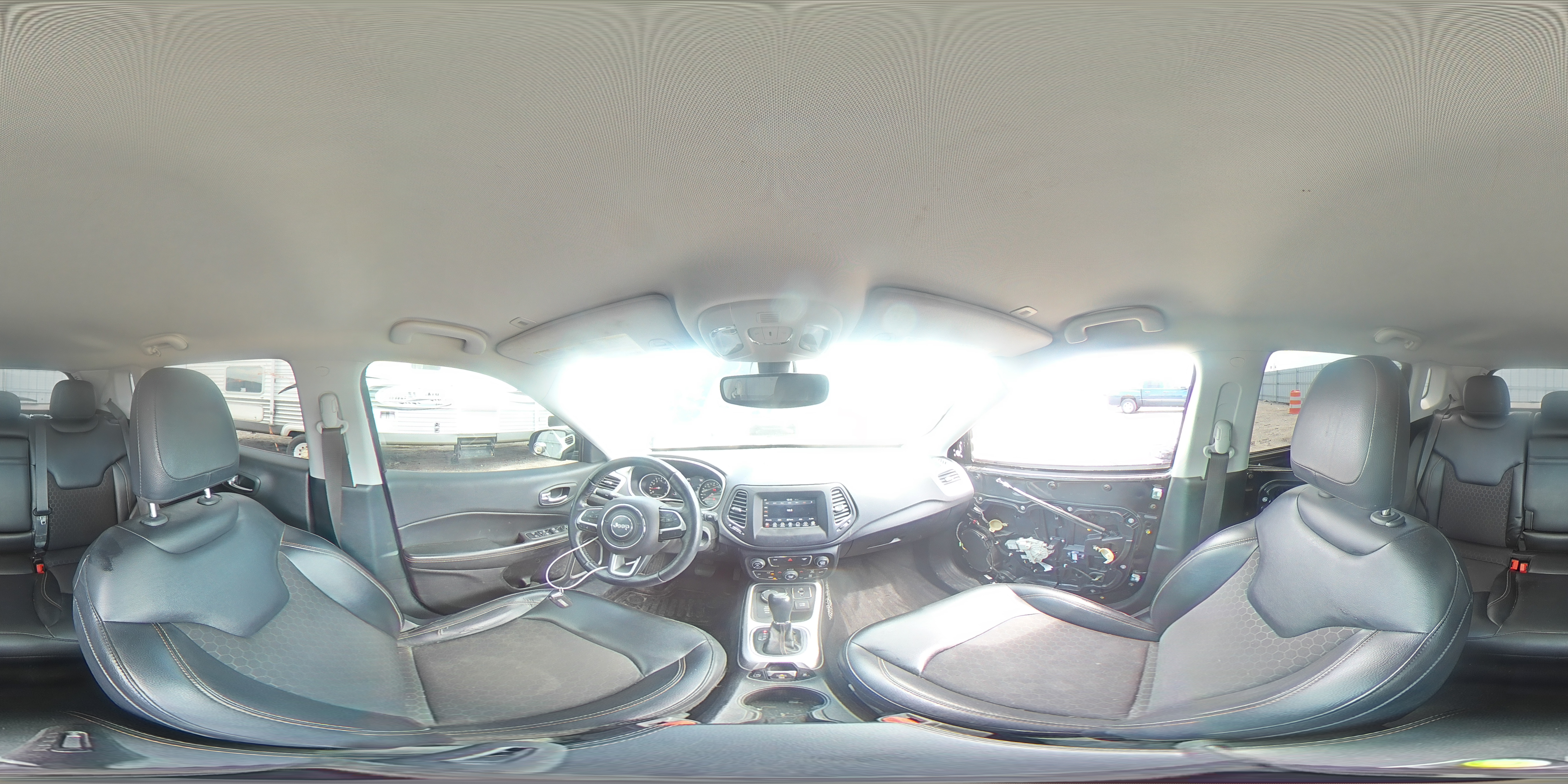 2018 Jeep Compass Latitude VIN: 3C4NJDBB4JT139349 Lot: 68814185