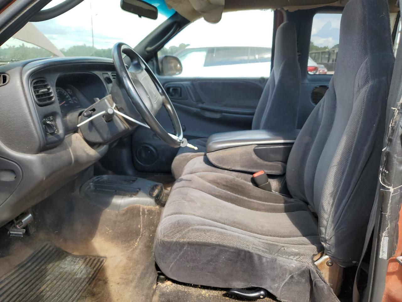 2000 Dodge Dakota VIN: 1B7GL22X6YS615602 Lot: 68110965