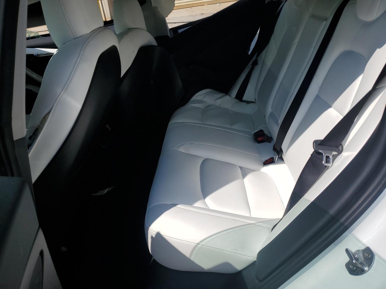 2021 Tesla Model 3 VIN: 5YJ3E1EC6MF045037 Lot: 70683045