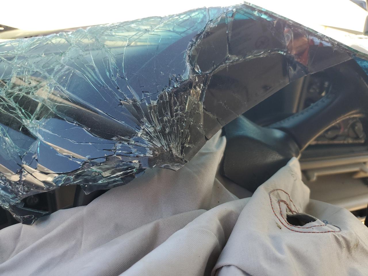 2002 Chevrolet Tahoe K1500 VIN: 1GNEK13T22R305775 Lot: 81080985