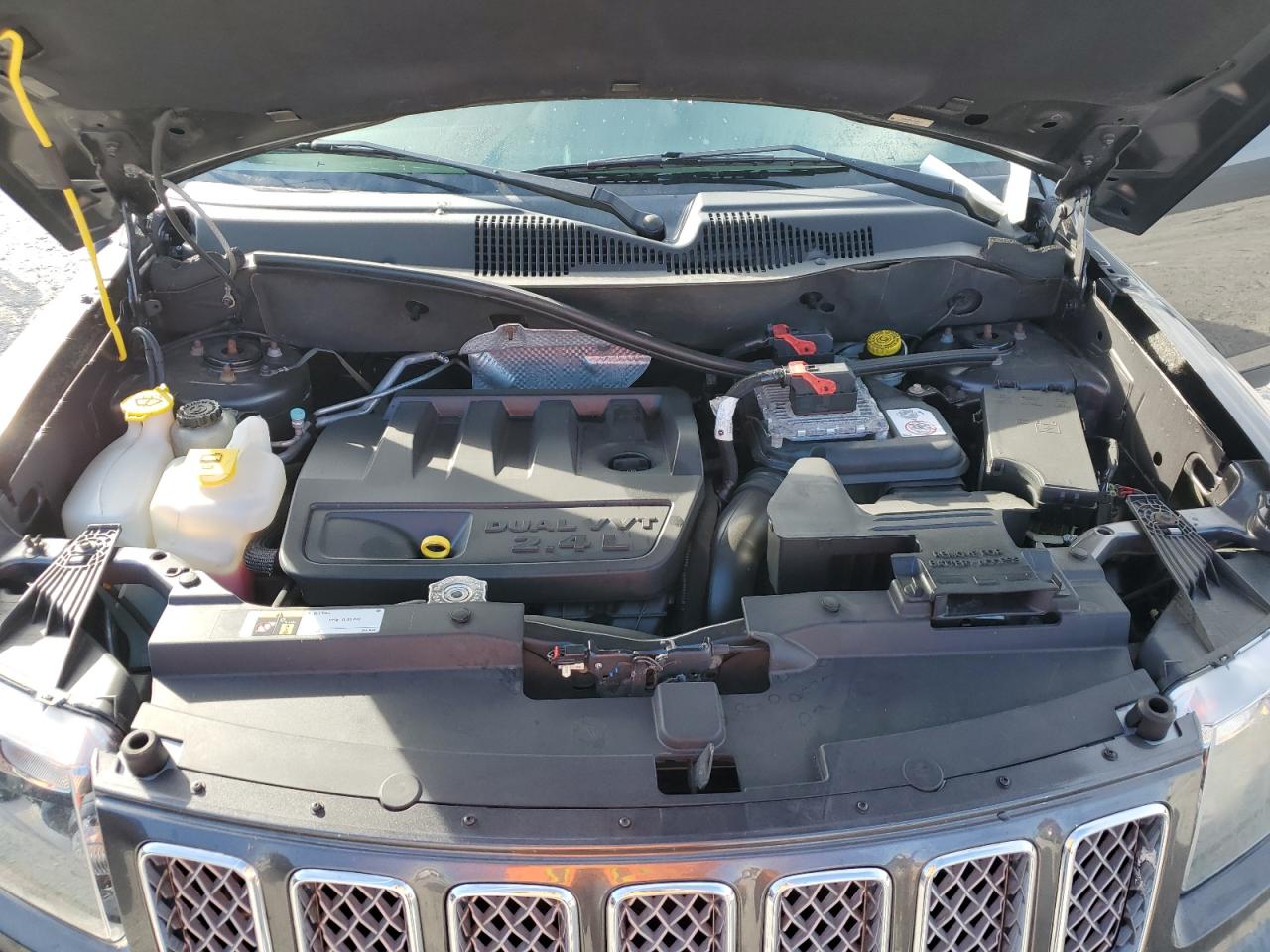 2015 Jeep Compass Latitude VIN: 1C4NJCEBXFD329191 Lot: 69819145