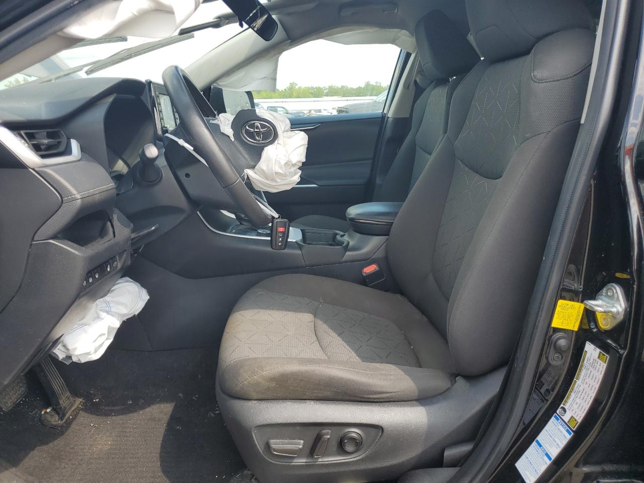 2021 Toyota Rav4 Xle VIN: 2T3RWRFV3MW128571 Lot: 68192335