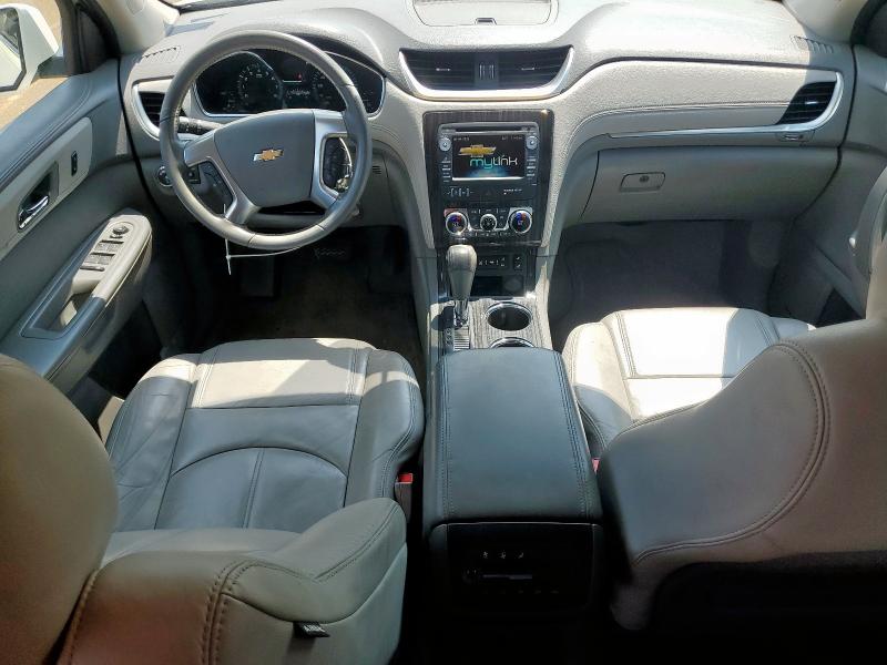 Parquets CHEVROLET TRAVERSE 2014 Biały