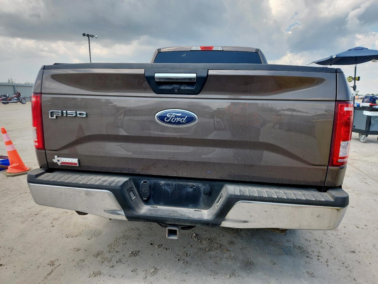 2017 Ford F150 Super Cab VIN: 1FTEX1C82HKD96845 Lot: 70045325