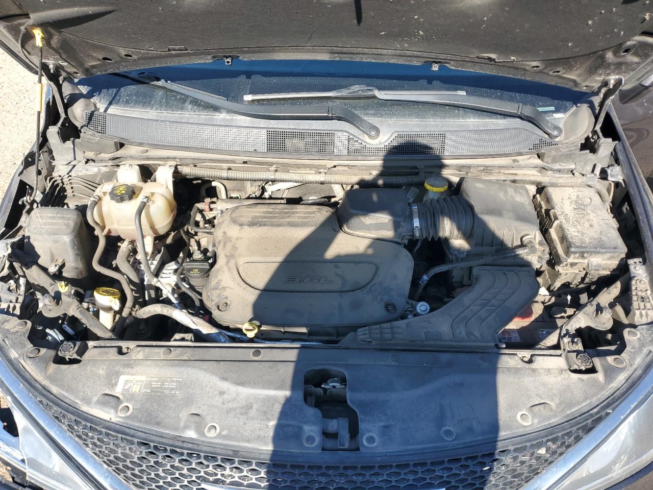 2019 Chrysler Pacifica Touring L VIN: 2C4RC1BG1KR665979 Lot: 69082205