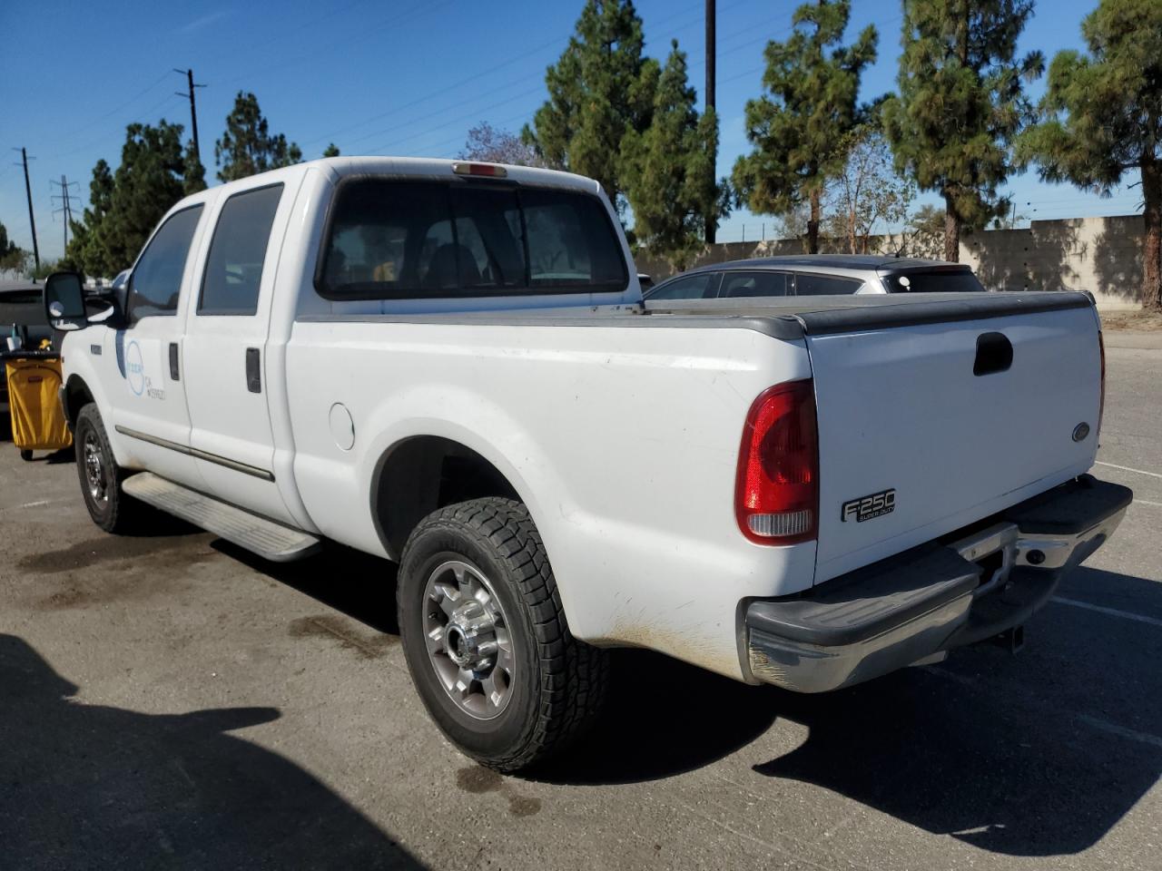 2000 Ford F250 Super Duty white null gasoline 3FTNW21S7YMA57496 photo #3