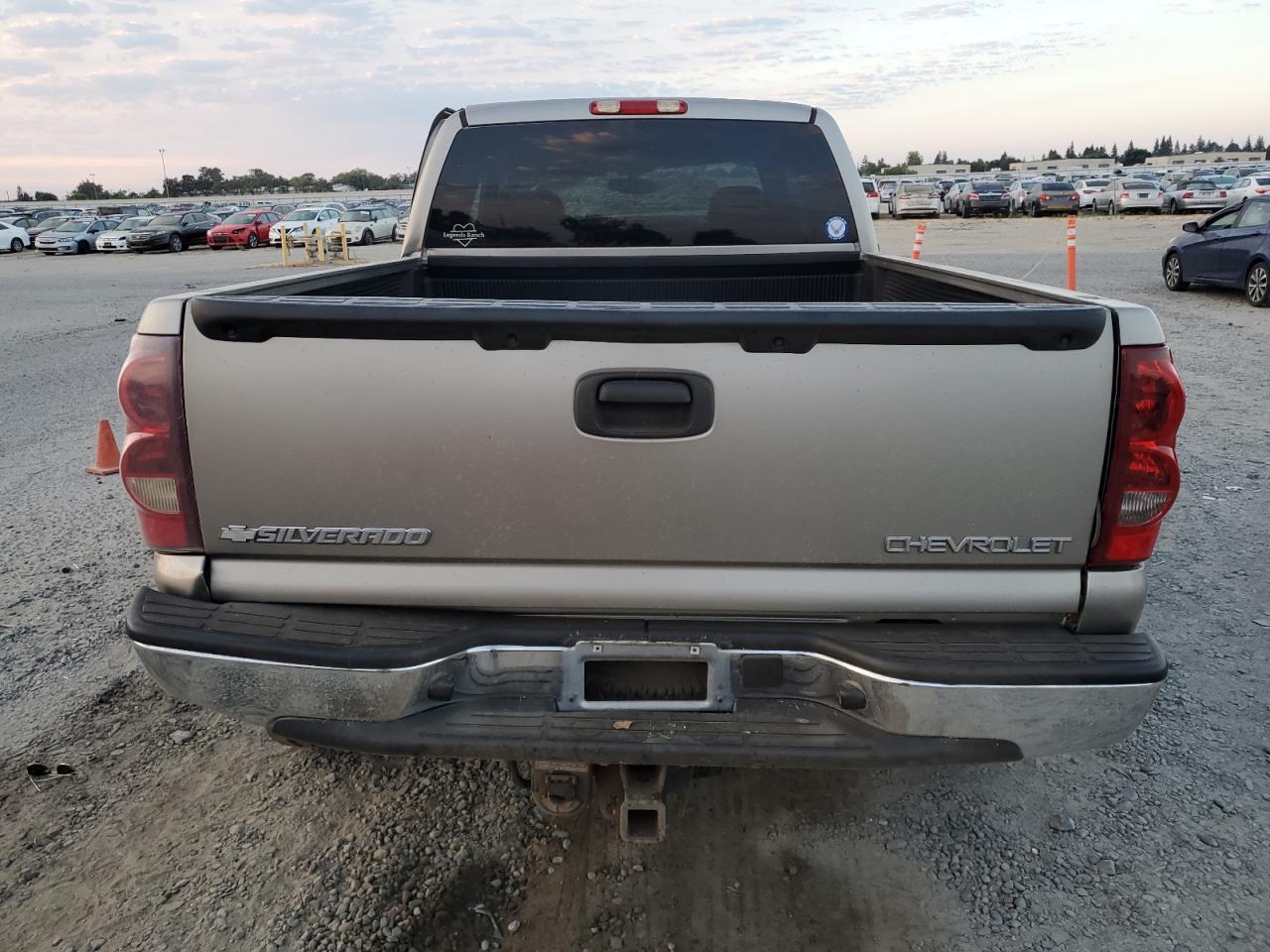 2003 Chevrolet Silverado K1500 VIN: 1GCEK19T43E225824 Lot: 70423395