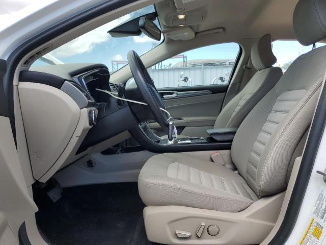 Седаны FORD FUSION 2017 Белы