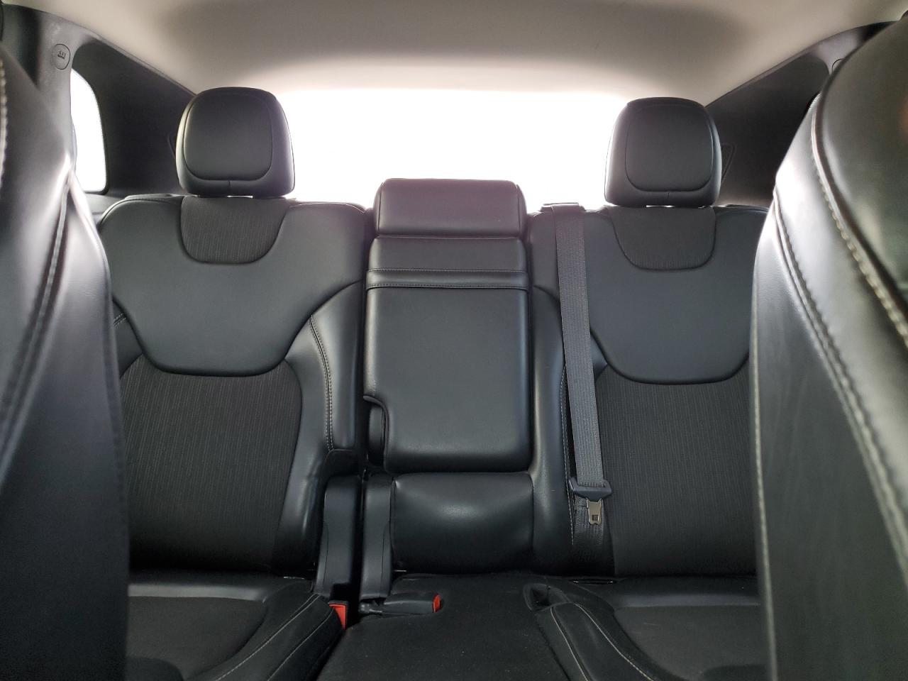 2018 Jeep Cherokee Latitude Plus VIN: 1C4PJLLB1JD576961 Lot: 70883745