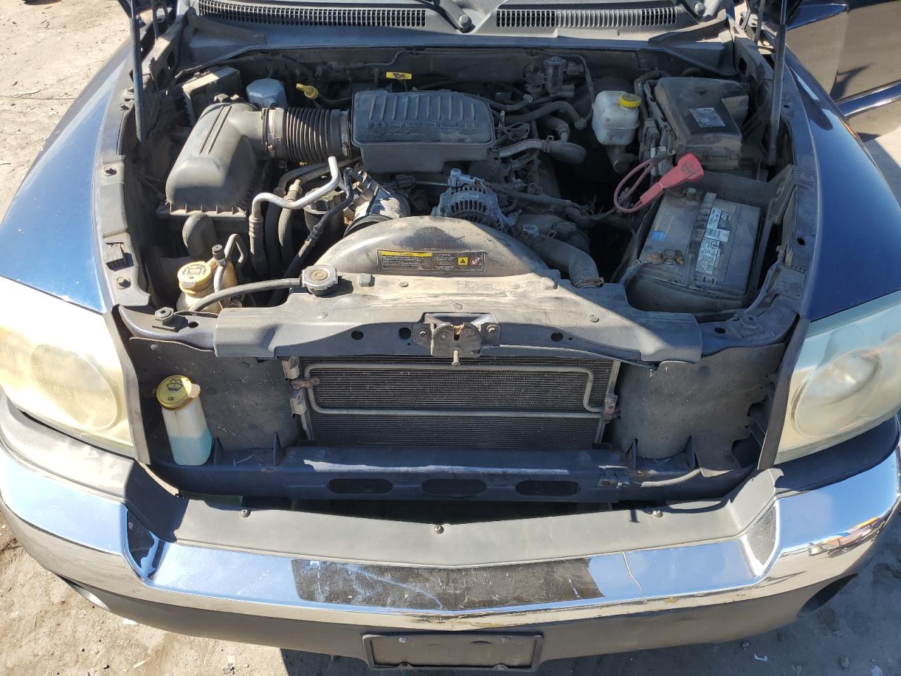 2005 Dodge Dakota Quad Slt VIN: 1D7HW48N05S115837 Lot: 70423865