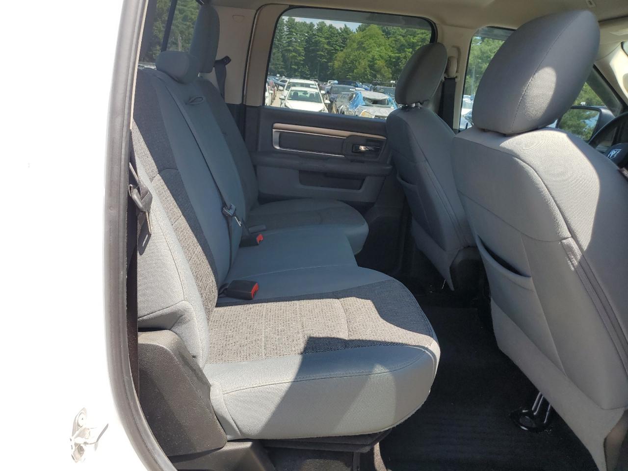 2017 Ram 1500 Slt VIN: 1C6RR7LT2HS830370 Lot: 68191835