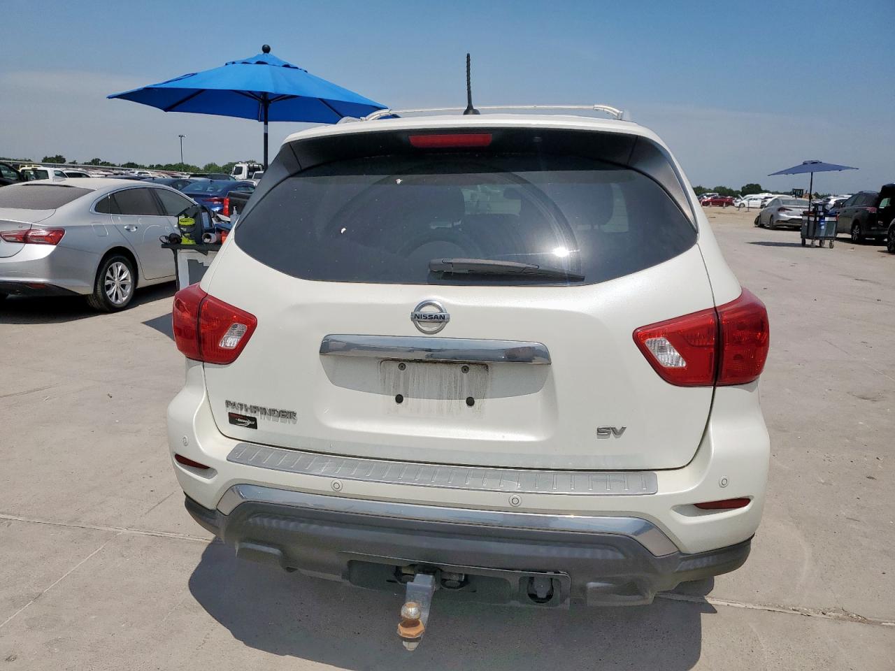 2018 Nissan Pathfinder S VIN: 5N1DR2MN2JC632163 Lot: 66653585