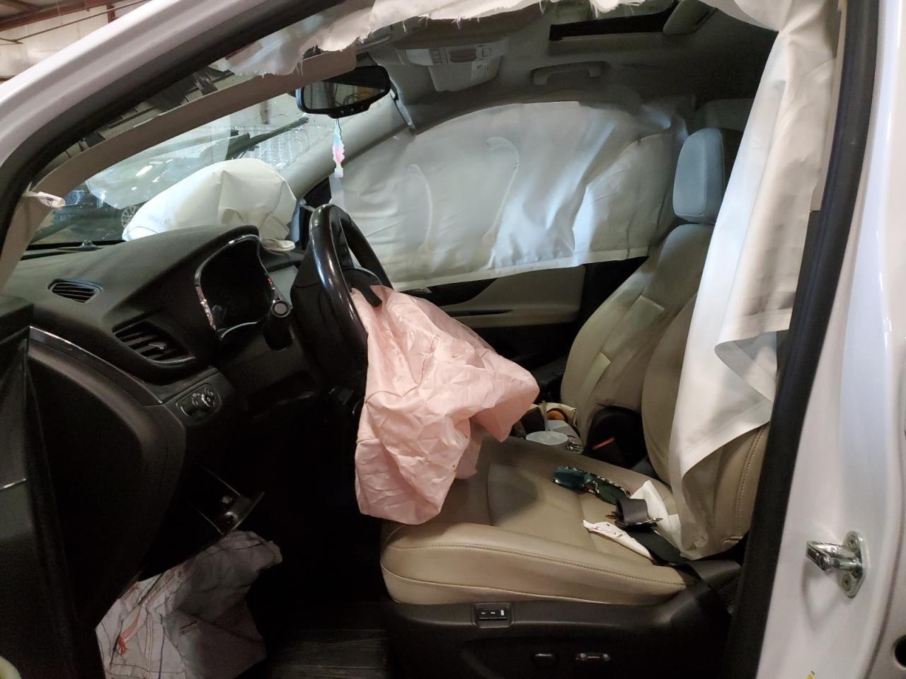 2019 Buick Encore Essence VIN: KL4CJGSM5KB905905 Lot: 70284885