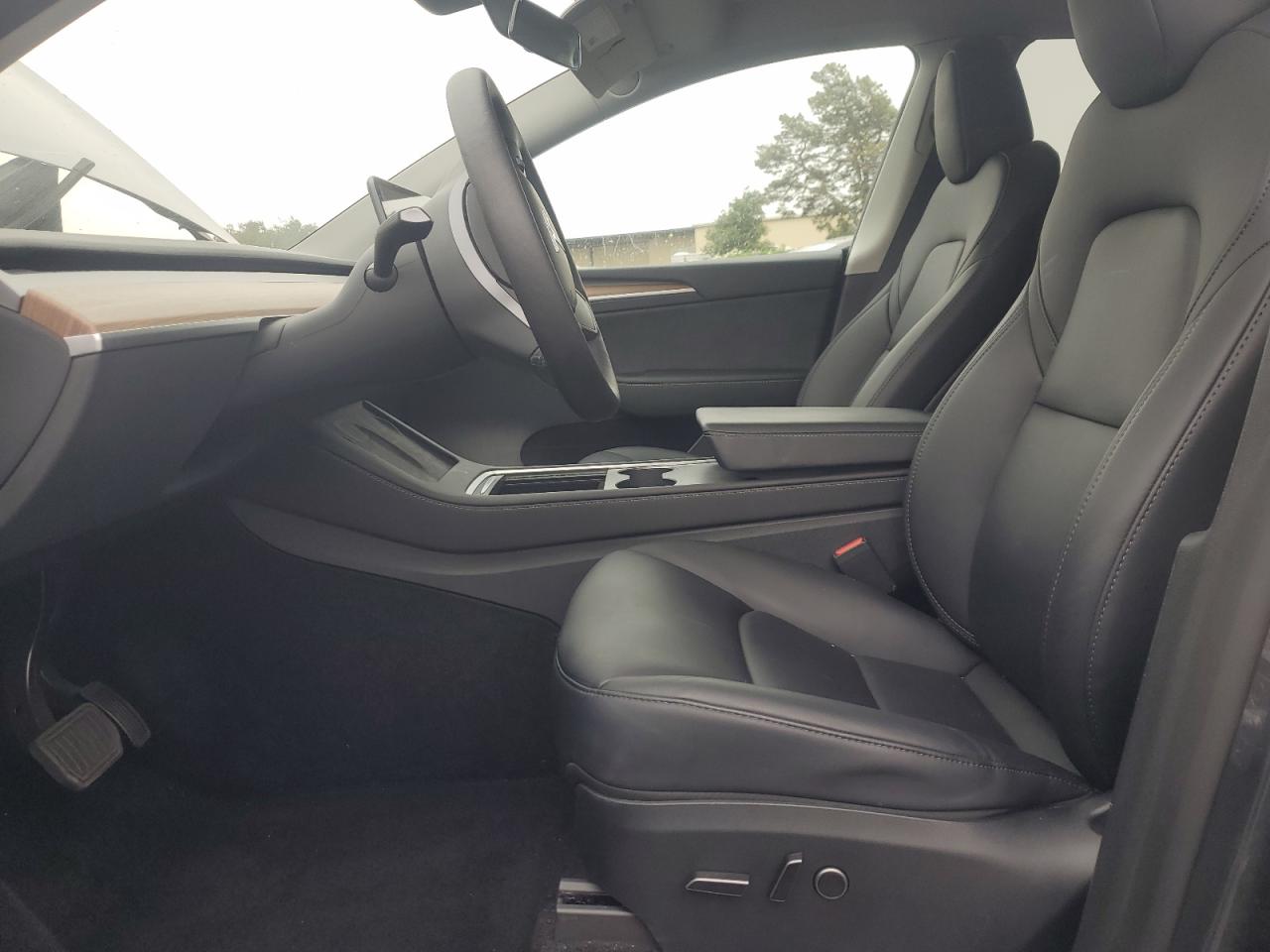 2023 Tesla Model Y VIN: 7SAYGDEE2PF828057 Lot: 68909315