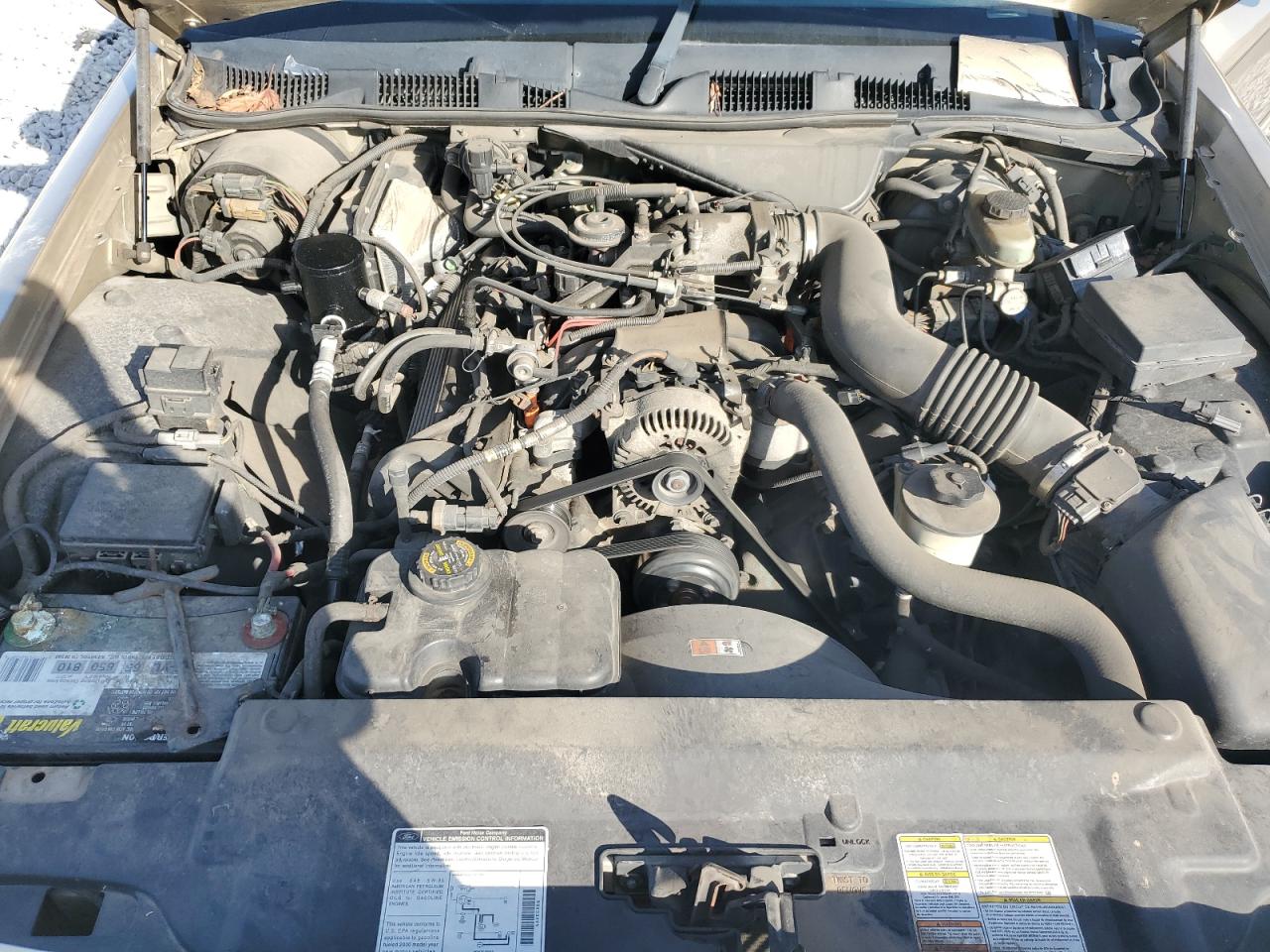 2000 Mercury Grand Marquis Gs VIN: 2MEFM74W0YX702109 Lot: 70818385