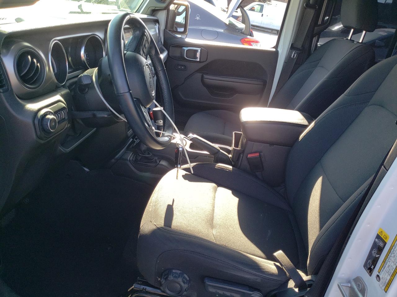 2021 Jeep Wrangler Unlimited Sport VIN: 1C4HJXDG5MW737438 Lot: 69209575